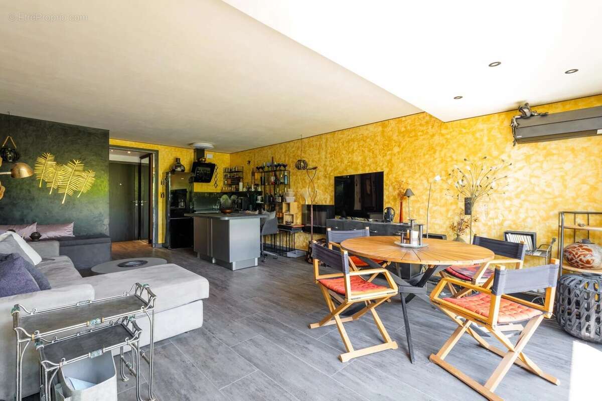 Grand studio en Front de mer - Saint Laurent du var - photo 4