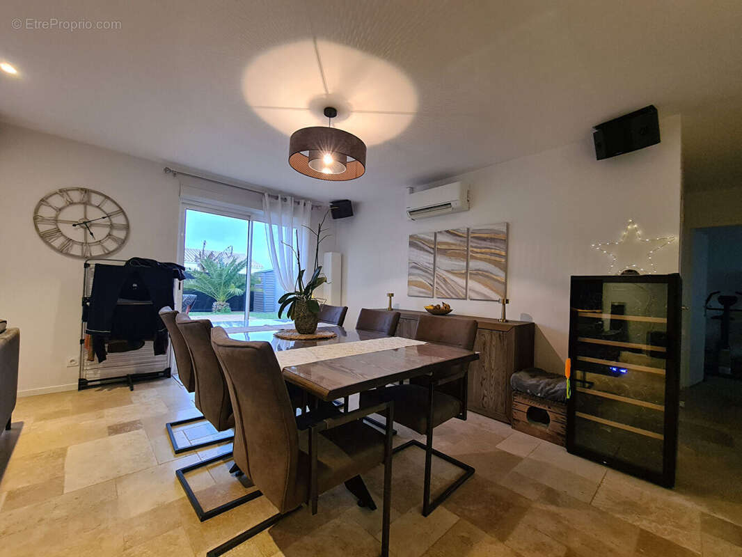 Maison à SAINT-AGNANT