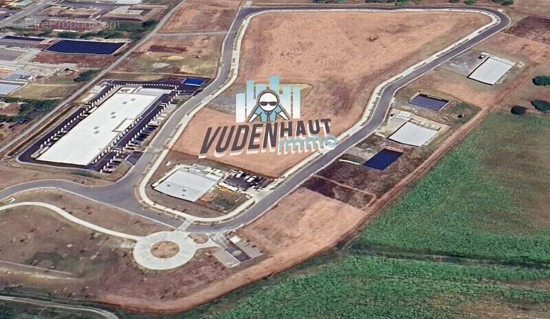 Terrain à DREMIL-LAFAGE