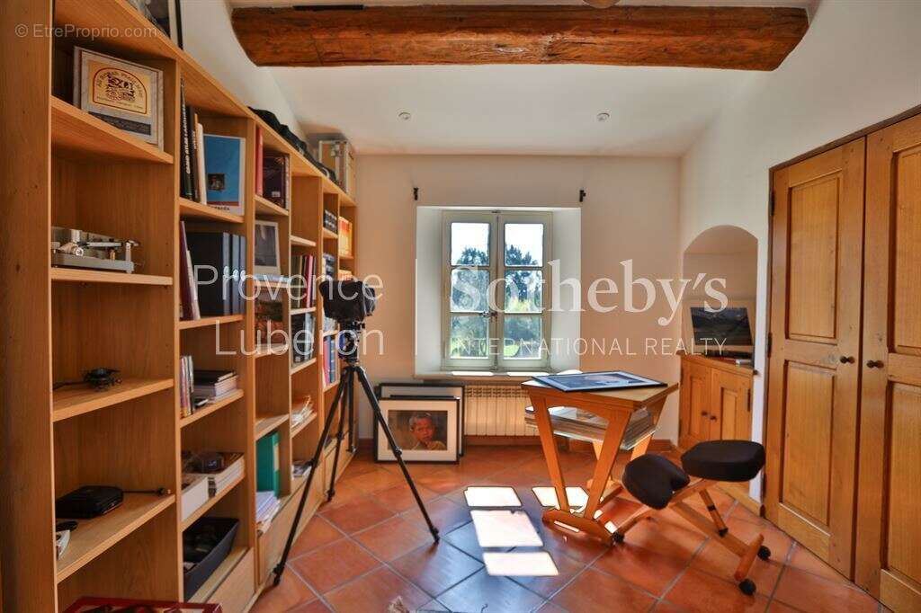 Maison à L&#039;ISLE-SUR-LA-SORGUE