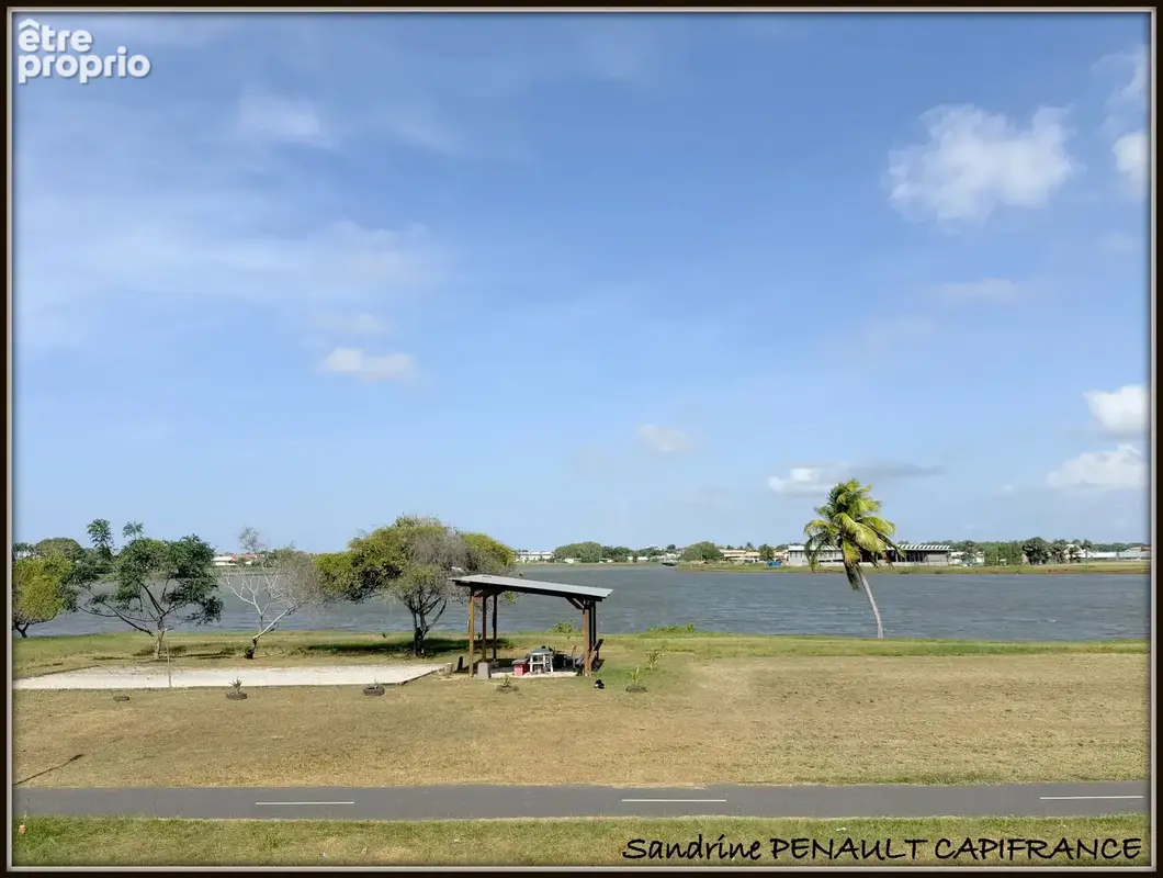 A vendre a kourou (guyane francaise) un bel appartement t4 de 77 m² en residence - au prix de 170 000 € - photo 5