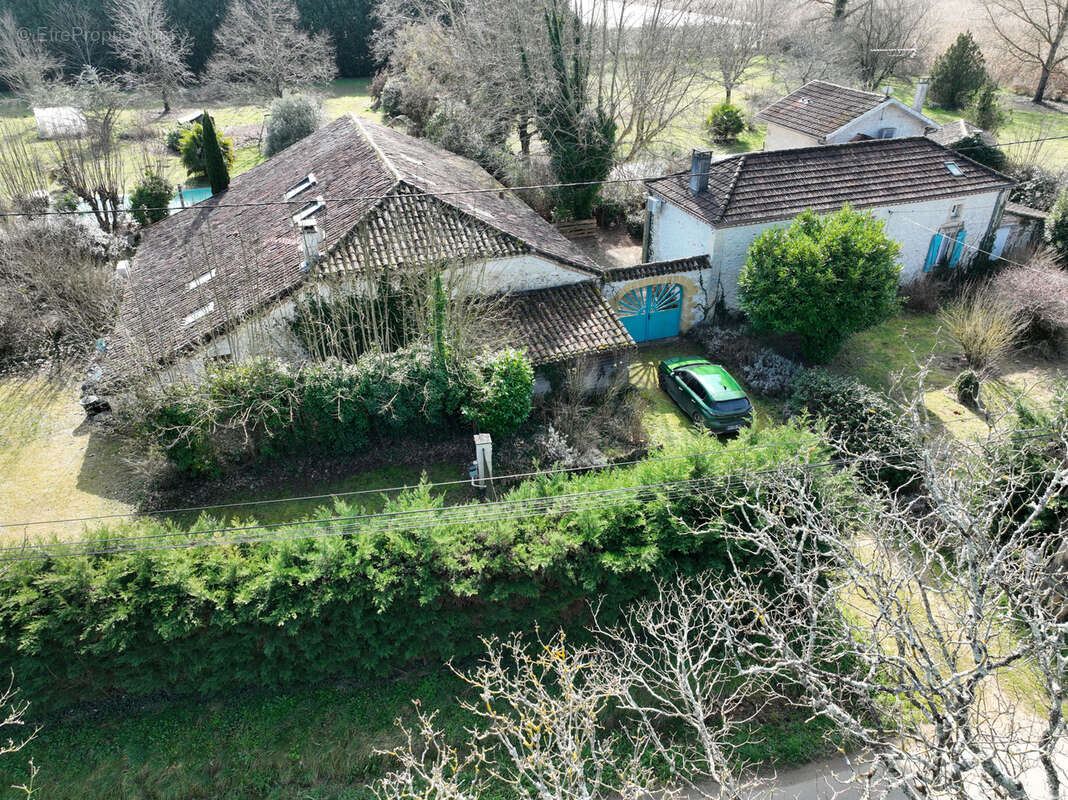 Maison à SAINT-VITE