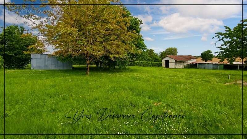 Maison à SAINT-COLOMB-DE-LAUZUN