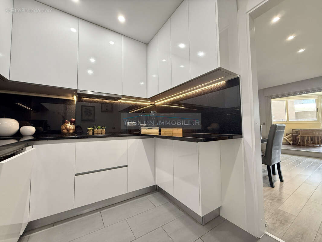 Appartement à BEAUSOLEIL