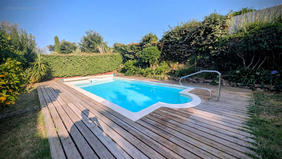 Maison à LAROQUE-DES-ALBERES