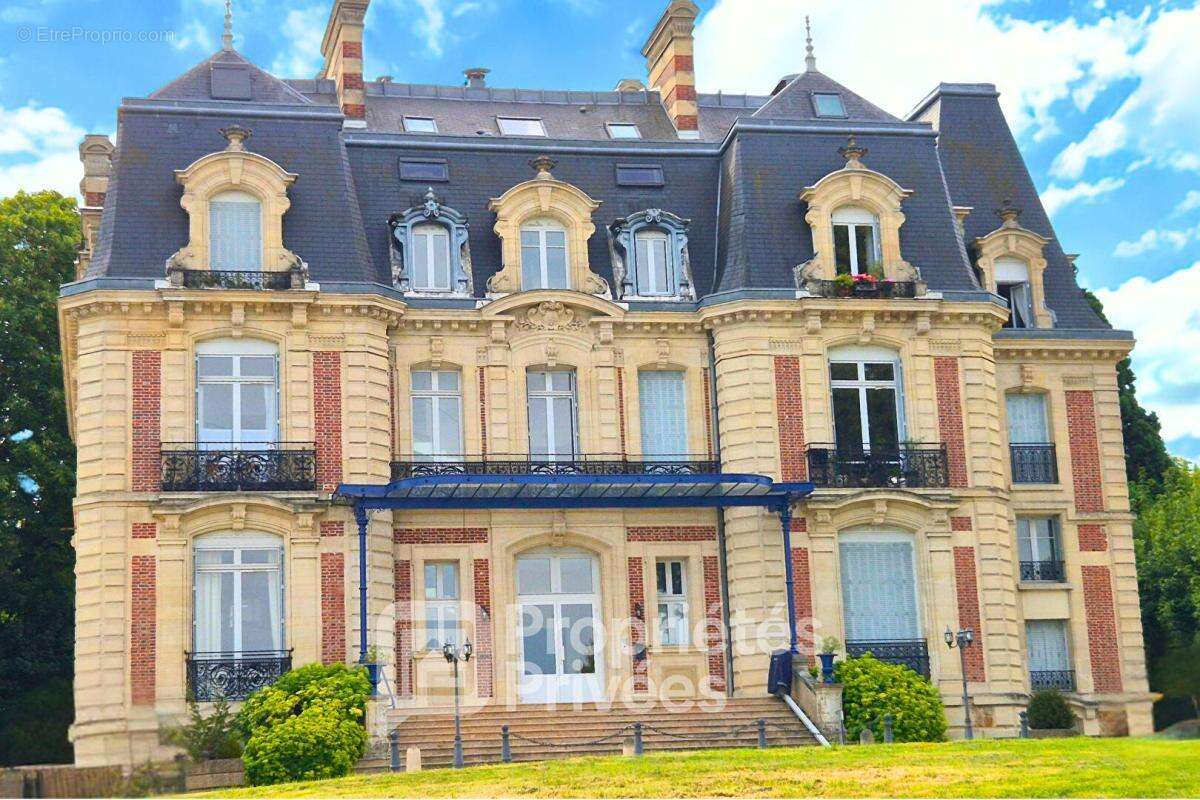 Appartement à LIMOURS