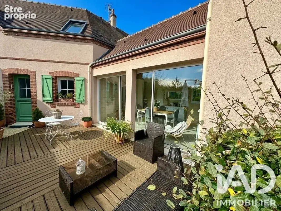Photo 1 - Maison à FONTAINE-LA-GUYON