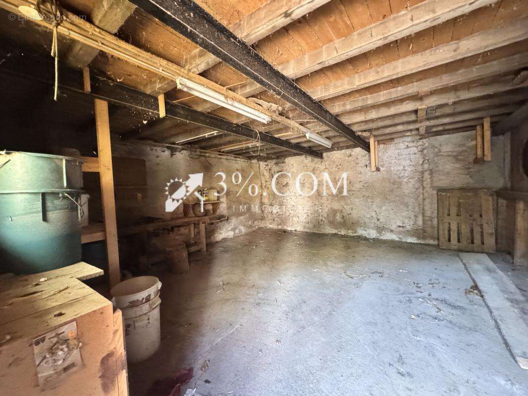 3%COM Maison avec dépendance - photo 14