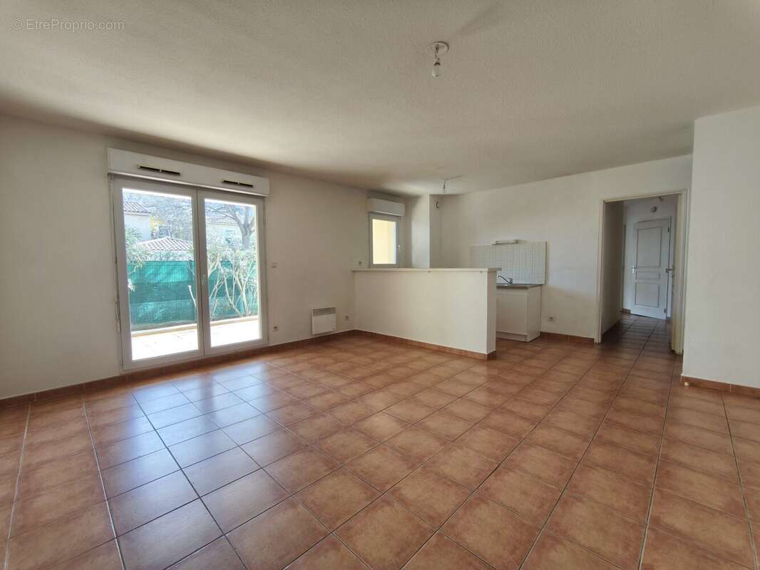 SEJOUR - Appartement à NIMES