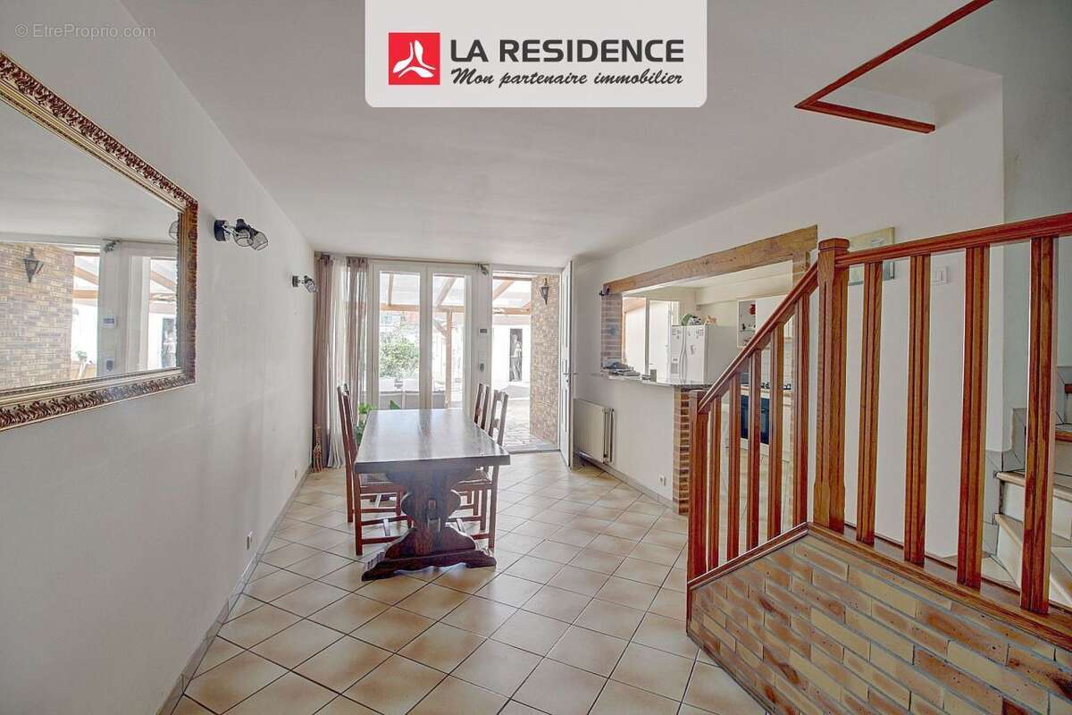 Maison à LES MUREAUX