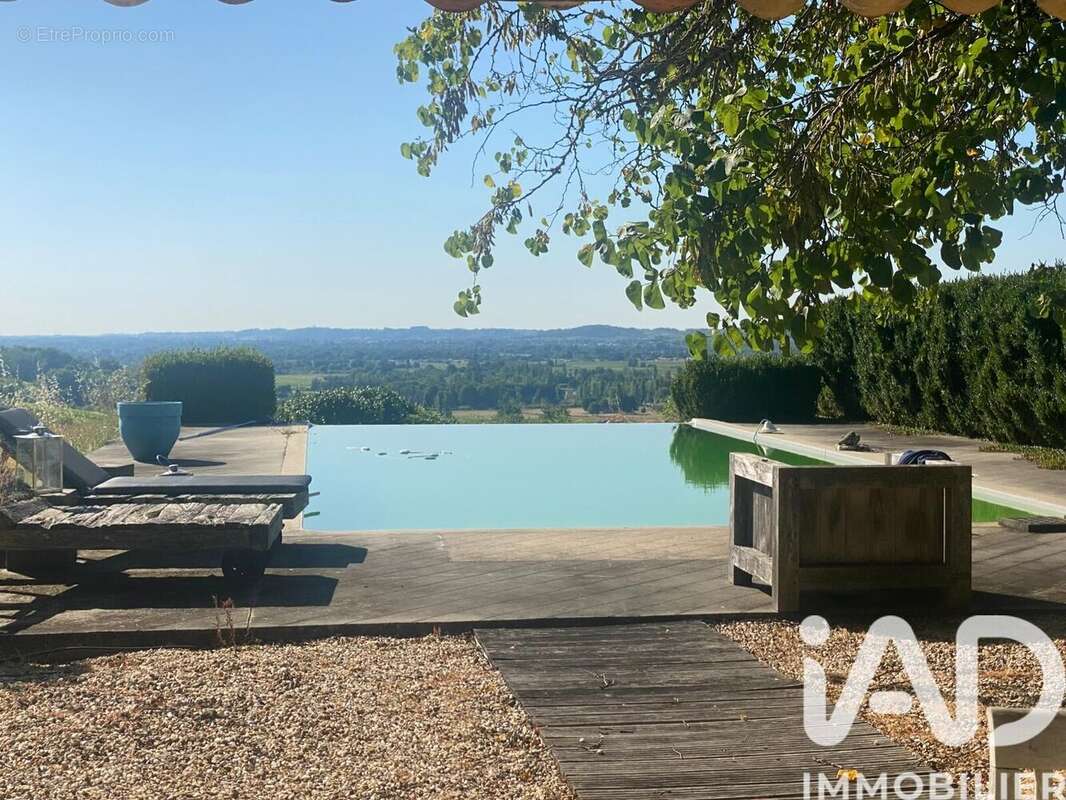 Maison 195 m² à Sainte-Radegonde  - photo 7