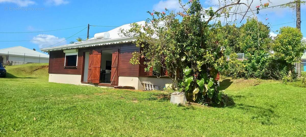 Photo 1 - Maison à SAINT-JOSEPH