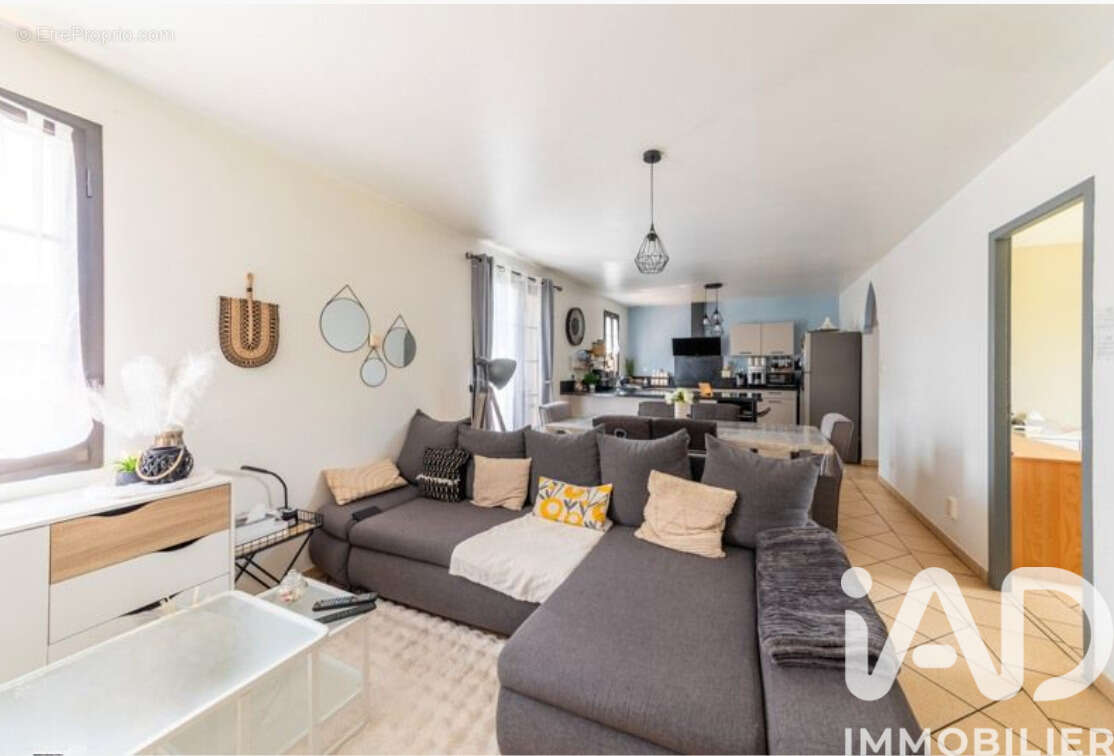 Photo 7 - Appartement à SAINT-HILAIRE-DE-LUSIGNAN