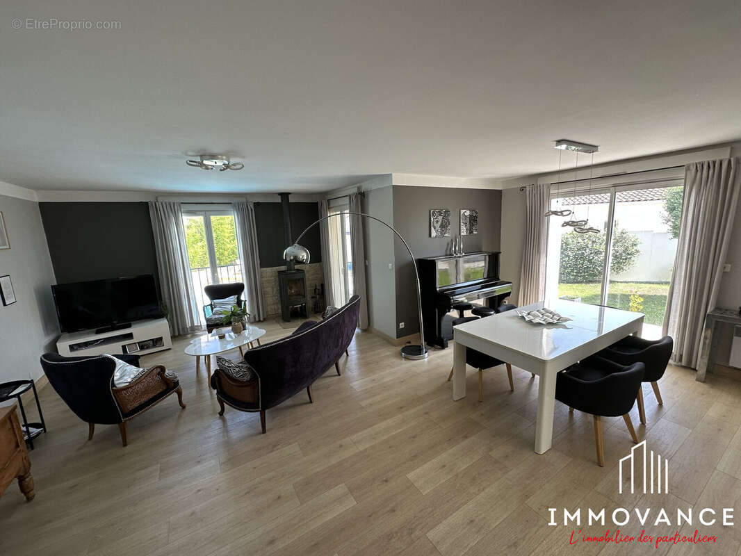 Maison à LUNEL-VIEL