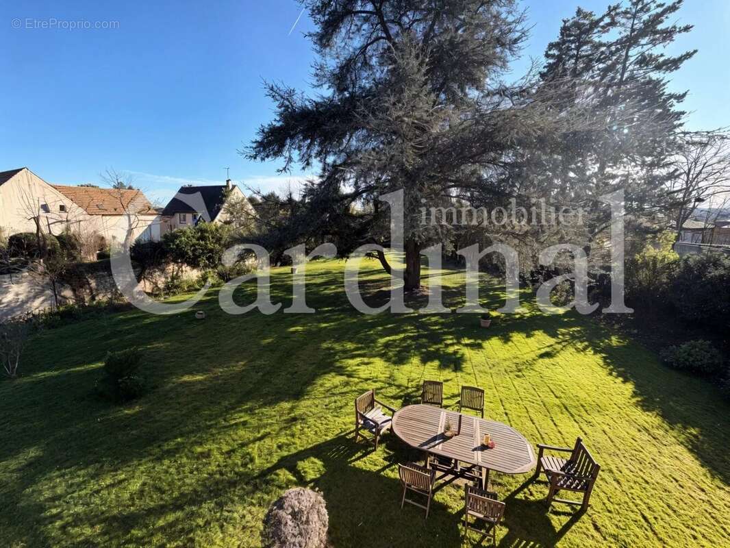 Maison à NOISY-LE-ROI