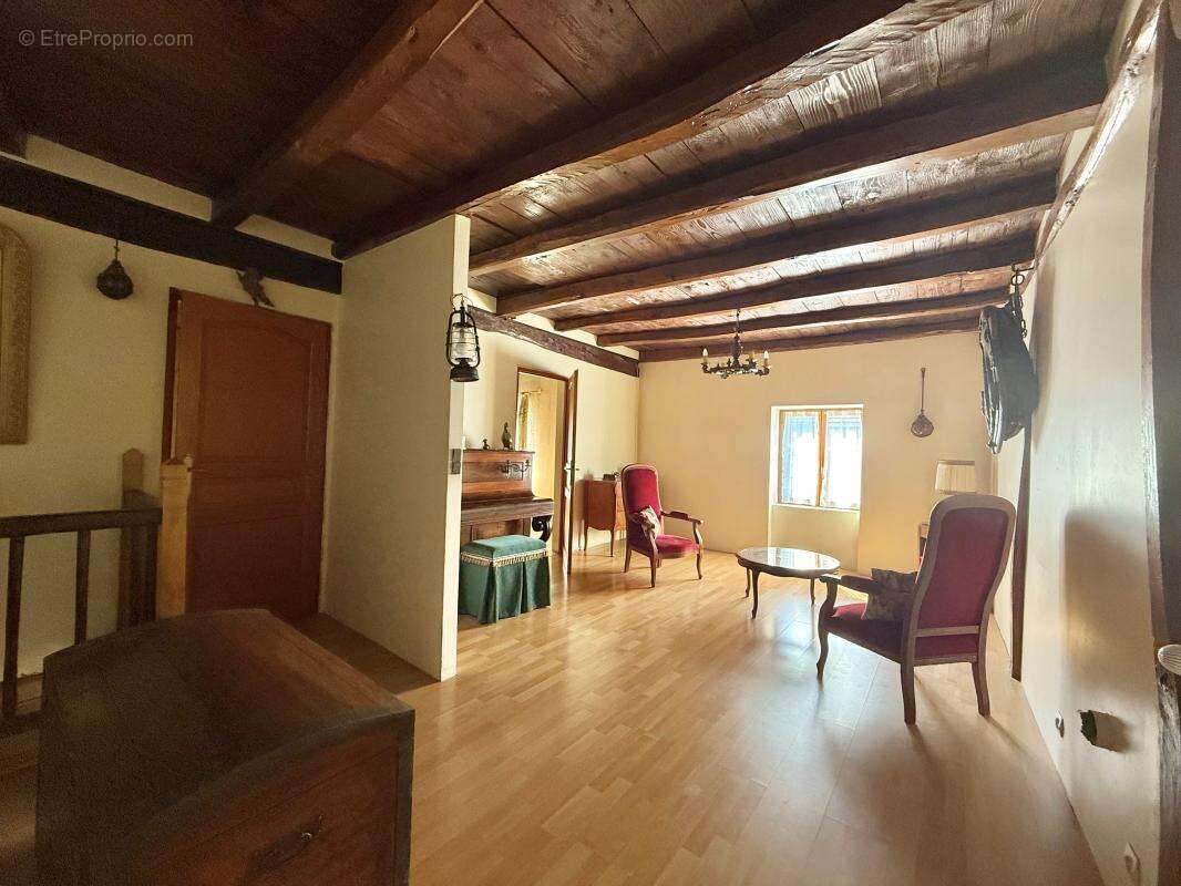 Maison à LONGECOURT-EN-PLAINE