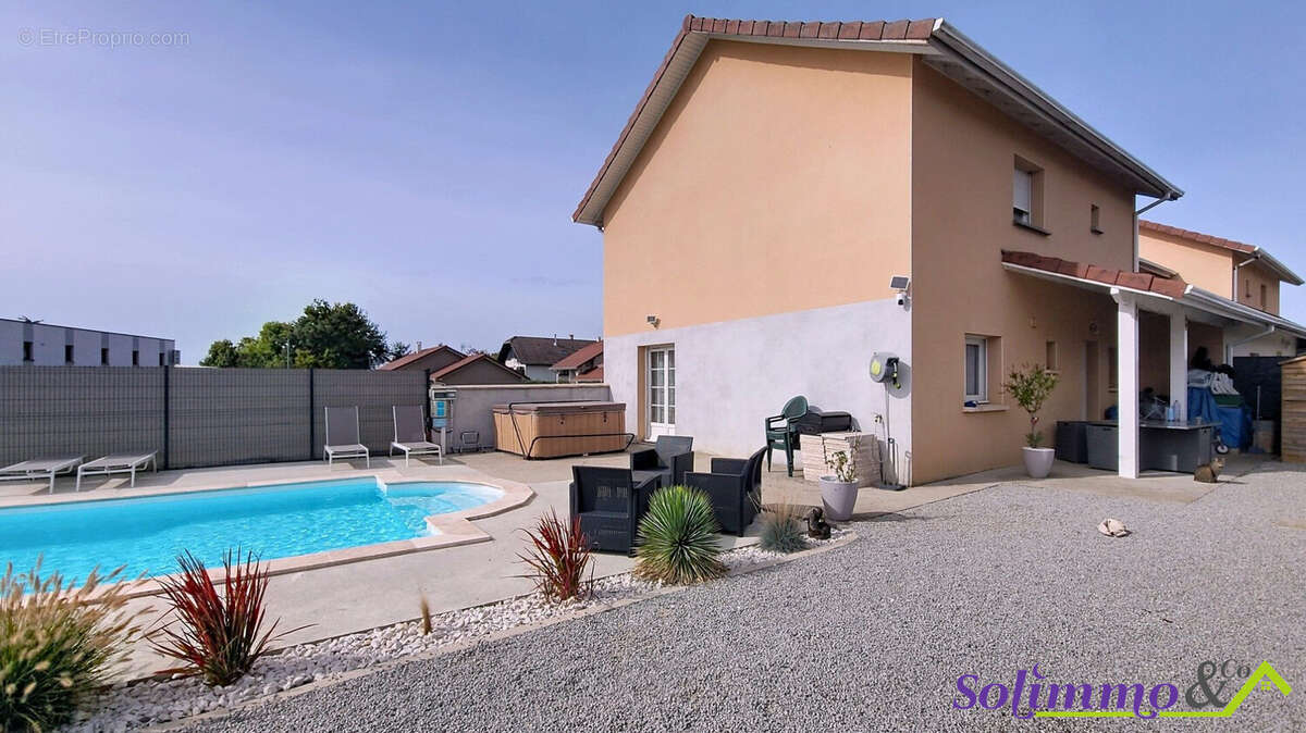 Maison à CHARANCIEU