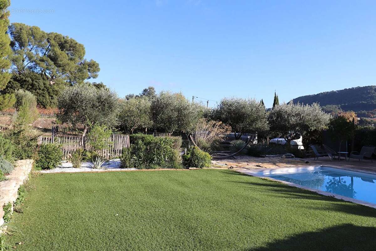 Maison à LA CADIERE-D&#039;AZUR