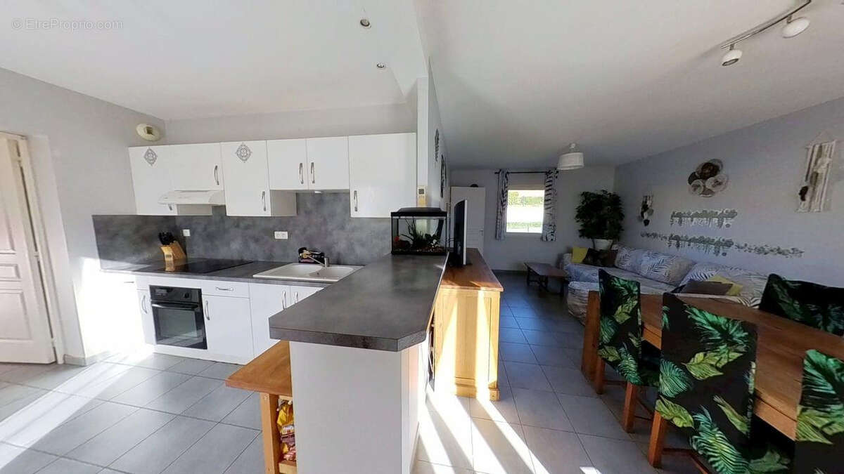 Maison à LASGRAISSES