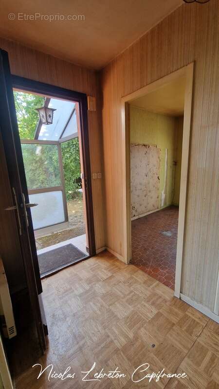 Athis de l'Orne – Pavillon de plain-pied avec sous-sol complet et beau potentiel ! - photo 11