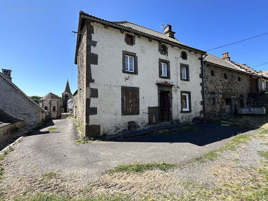 Maison à LAURIE