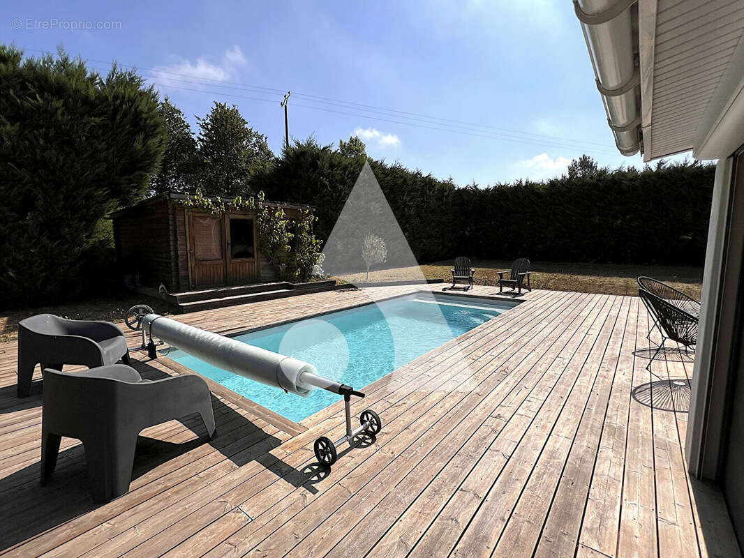 Maison La Clotte 5 pièces 130 m2 - photo 2