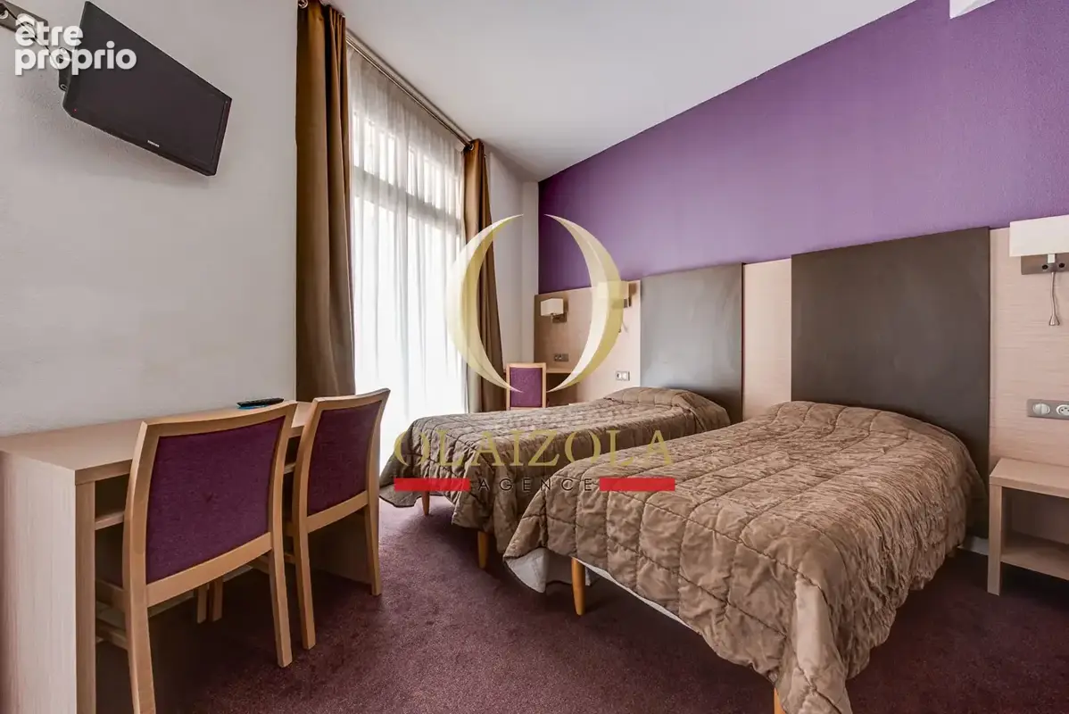Lourdes - immeuble d'hotel : 2760m2 - 96 chambres - photo 11
