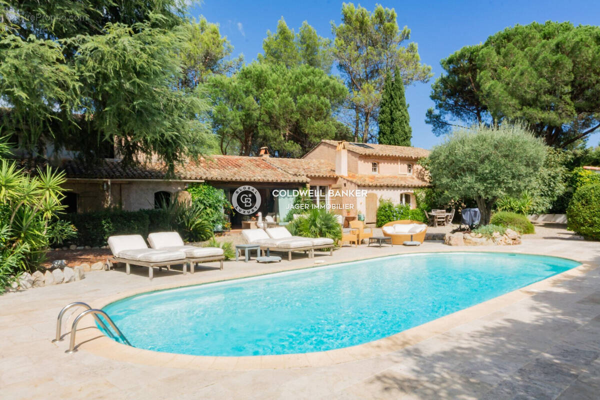 Maison à PLAN-DE-LA-TOUR