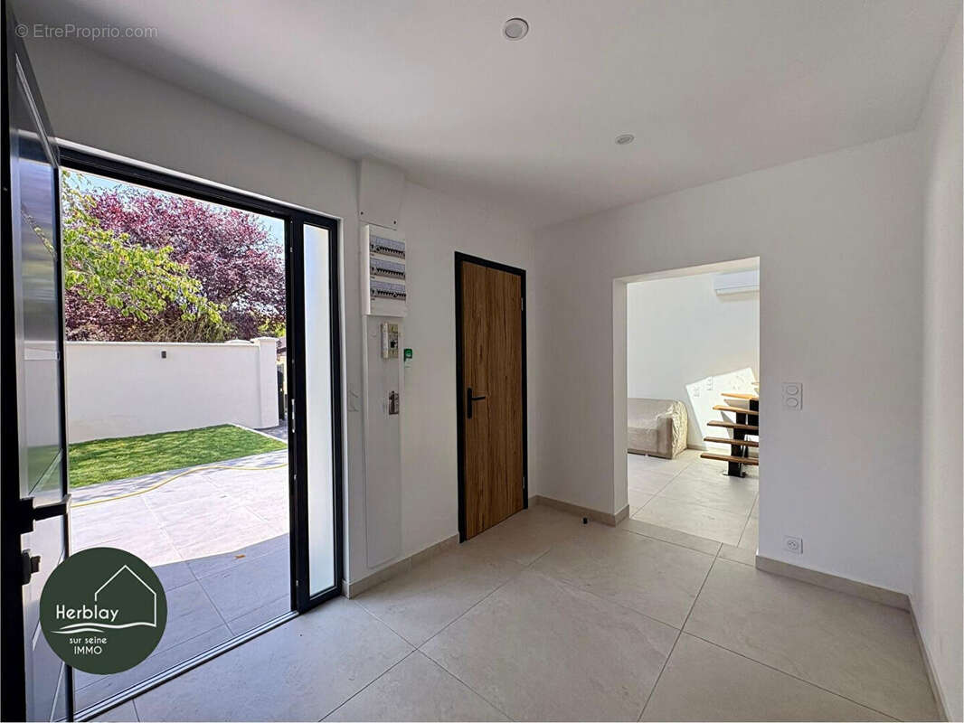Maison - Quartier des Femmes Savantes - 124 m² surface utile - photo 5