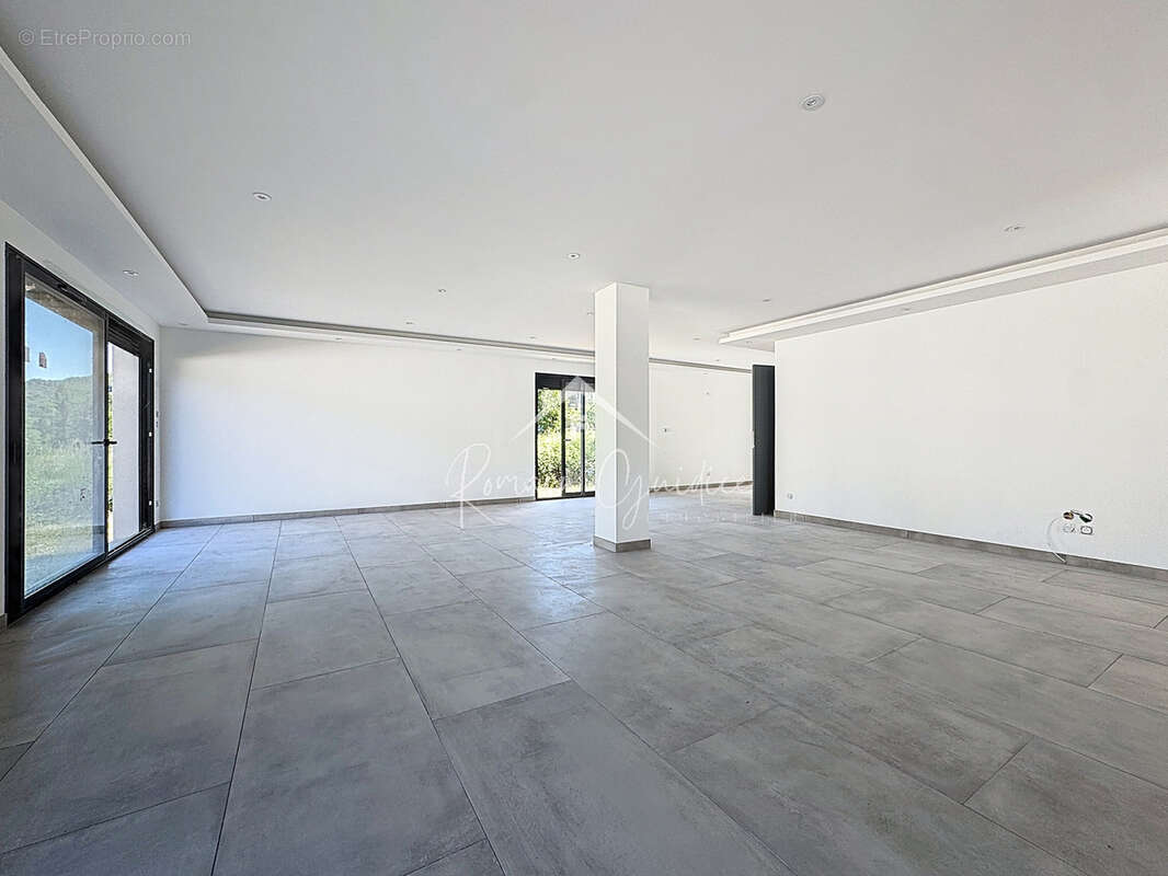 Maison à SAINT-AFFRIQUE