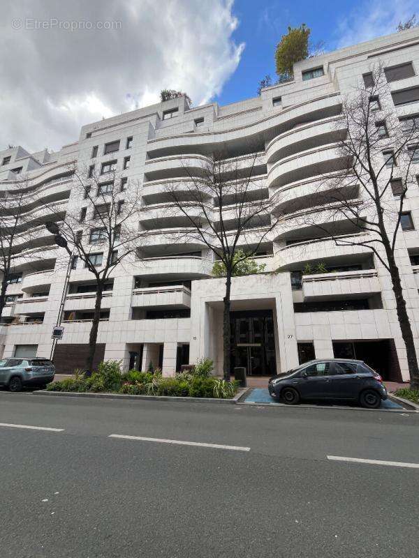 Parking à LEVALLOIS-PERRET