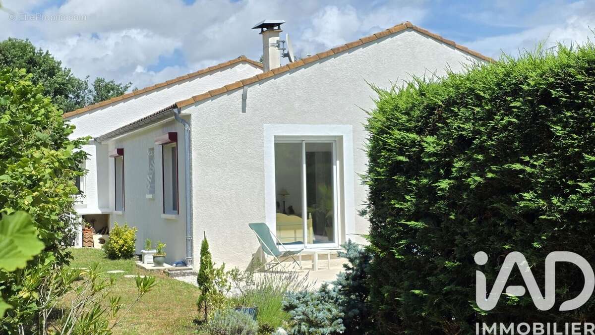 Photo 2 - Maison à BREUILLET