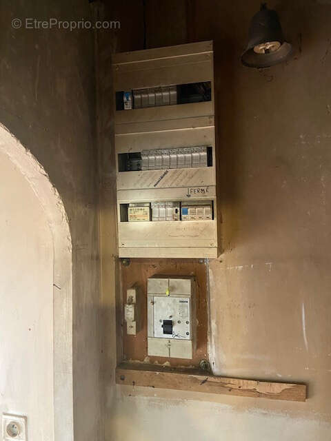Maison à restaurer avec grange sur terrain de 577 M2 - photo 13