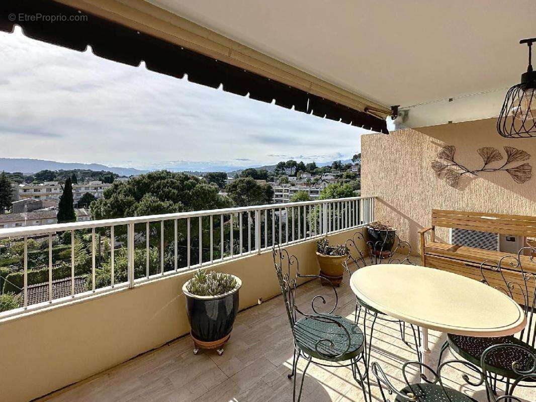 Appartement à LE CANNET