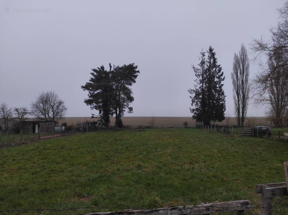 Terrain à LE GROS-THEIL