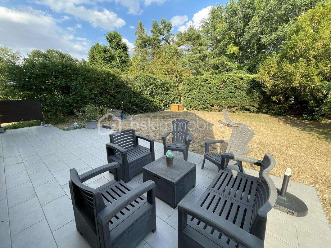 Maison BOIS LE ROI - 131m² - 4 chambres - photo 12