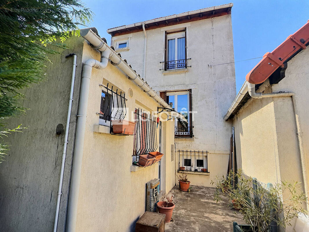 Maison à VITRY-SUR-SEINE