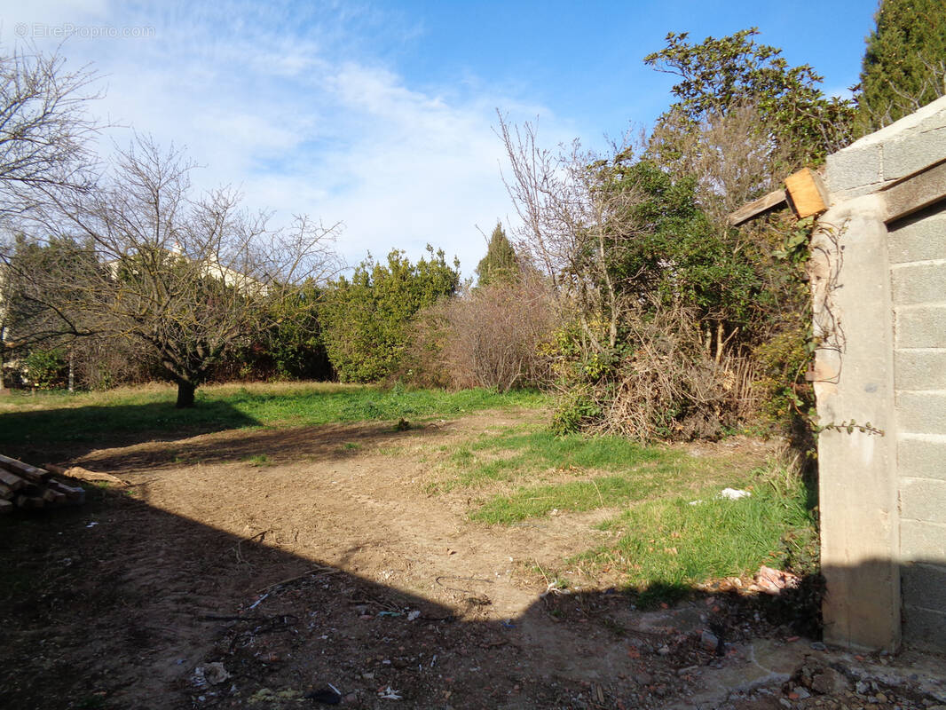 Terrain à ARLES