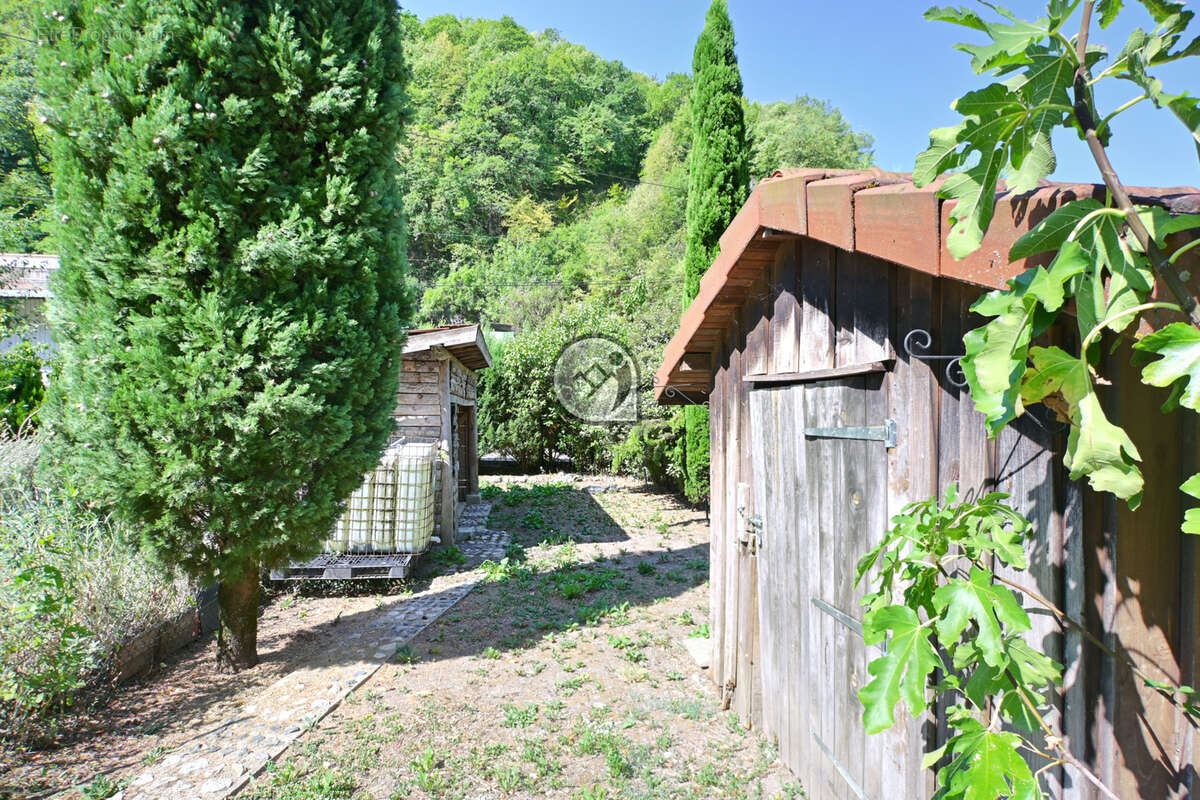 Exclusivité - Appartement 3 pièces avec balcon, cave, cellier et jardin privatif sur Domene. - photo 8
