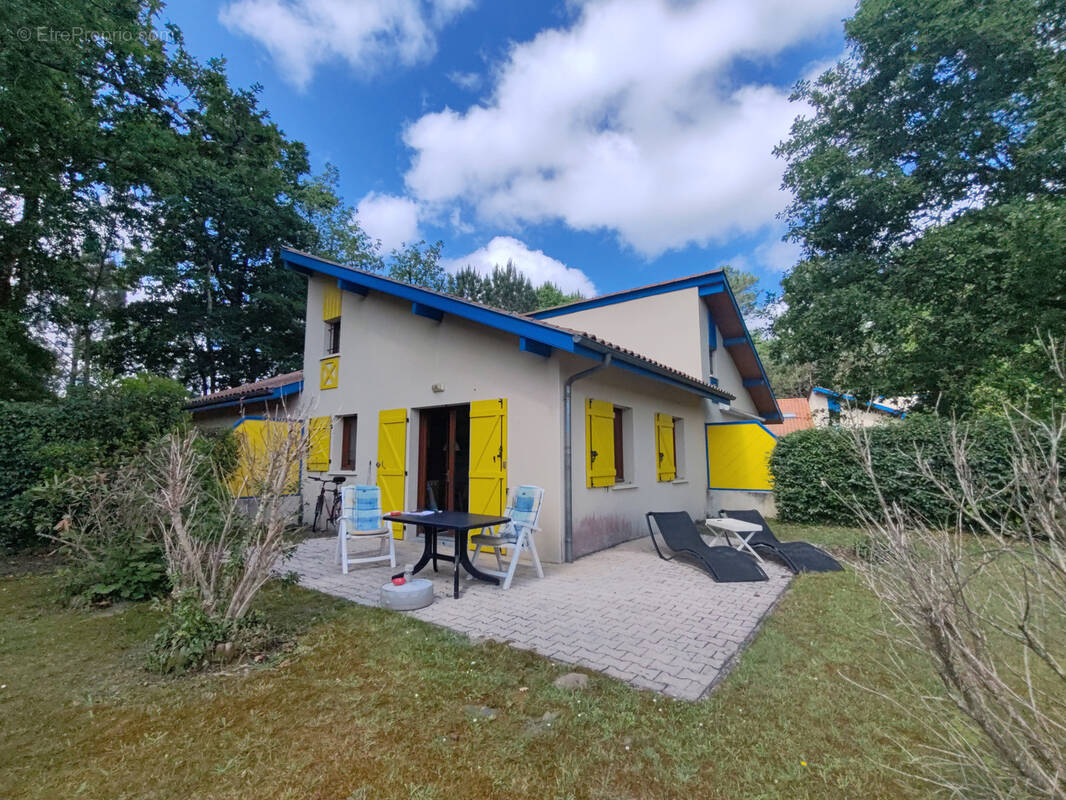 Maison à SAINT-JULIEN-EN-BORN