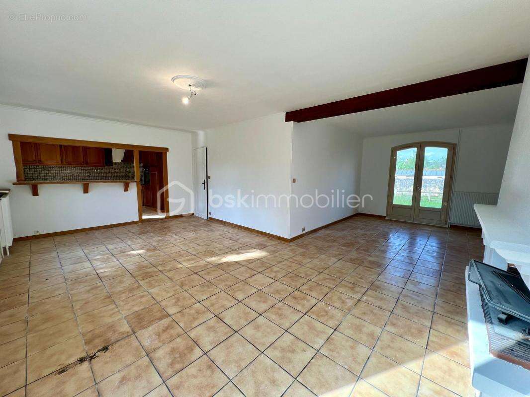 Maison 5 chambres sous sol total - photo 6