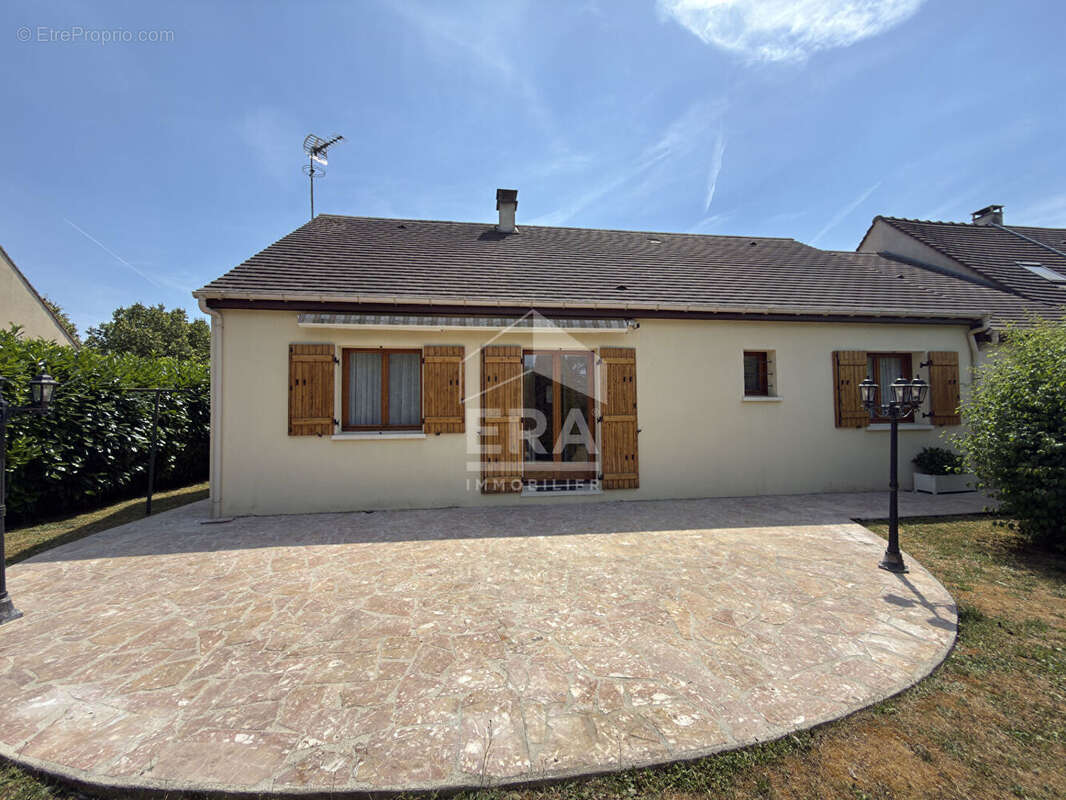 Maison à LA CHAPELLE-GAUTHIER