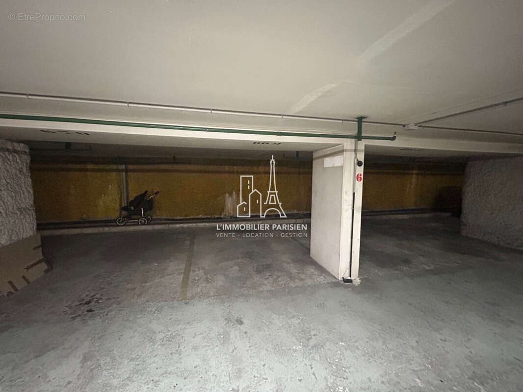 Autre à PARIS-3E