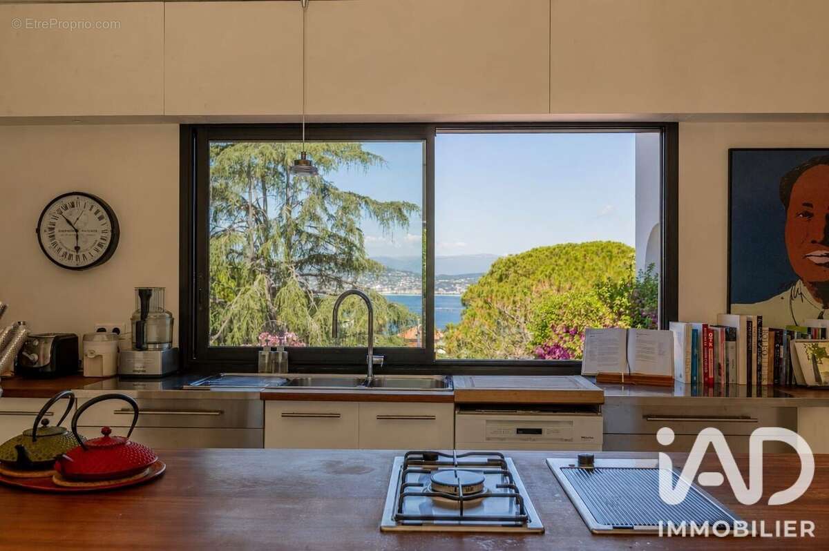 Maison 298 m² à Antibes  - photo 6