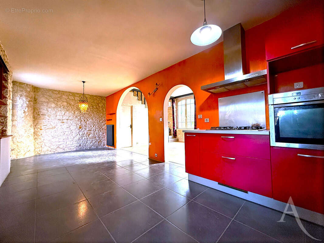 Maison à COLOMBELLES