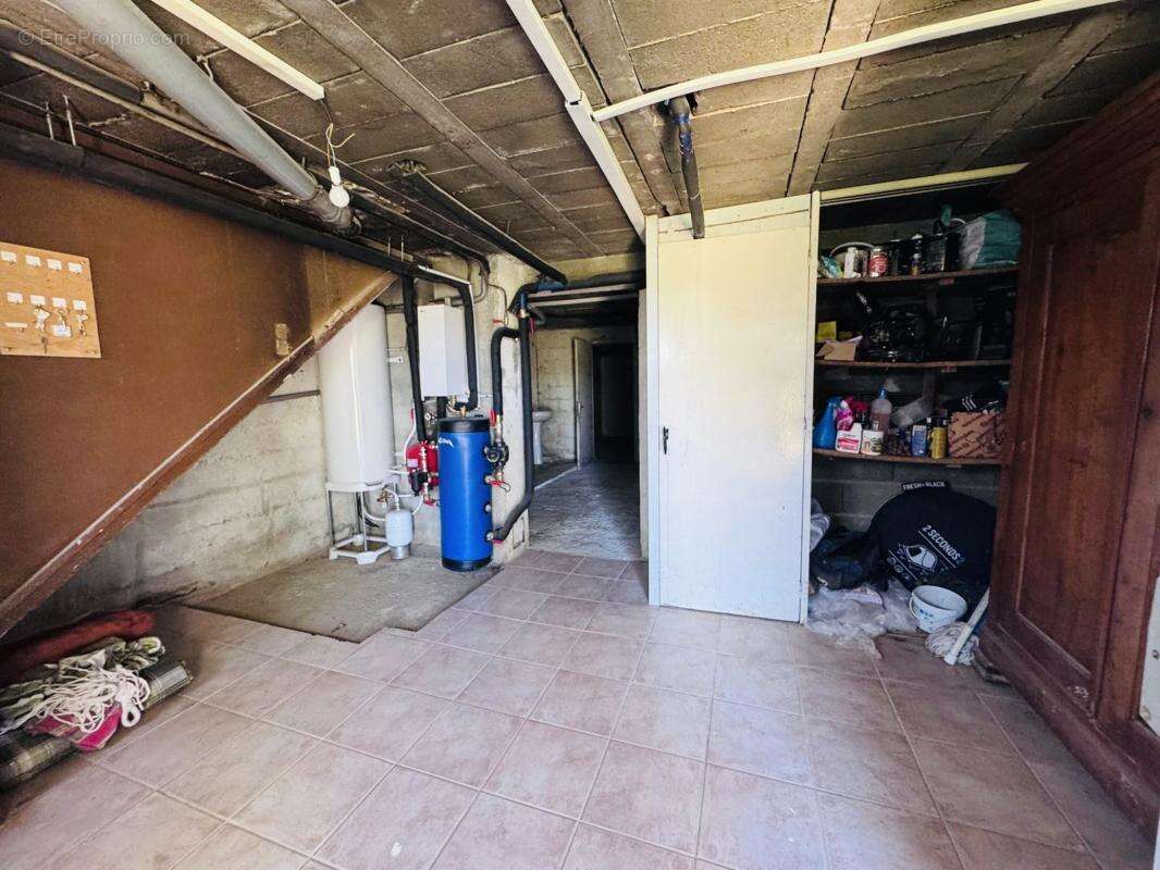 Maison à SAINT-JUST-LE-MARTEL