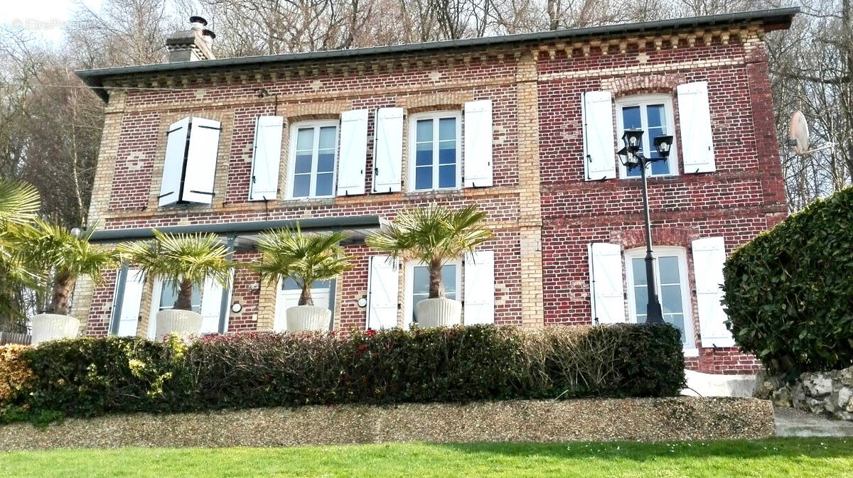 Maison à GRUCHET-LE-VALASSE