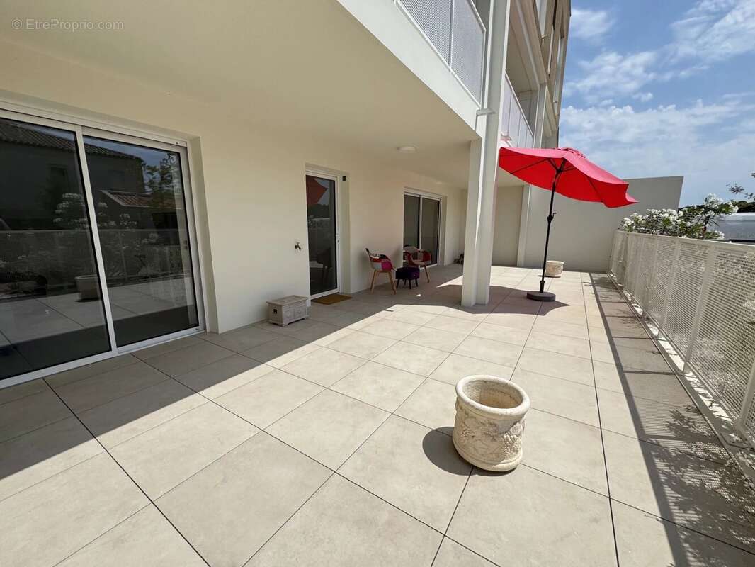 Appartement à LA LONDE-LES-MAURES