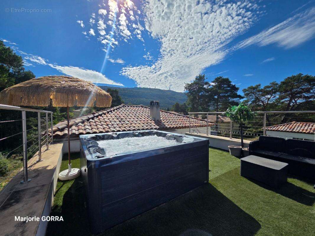 Maison à PLAN-D'AUPS-SAINTE-BAUME