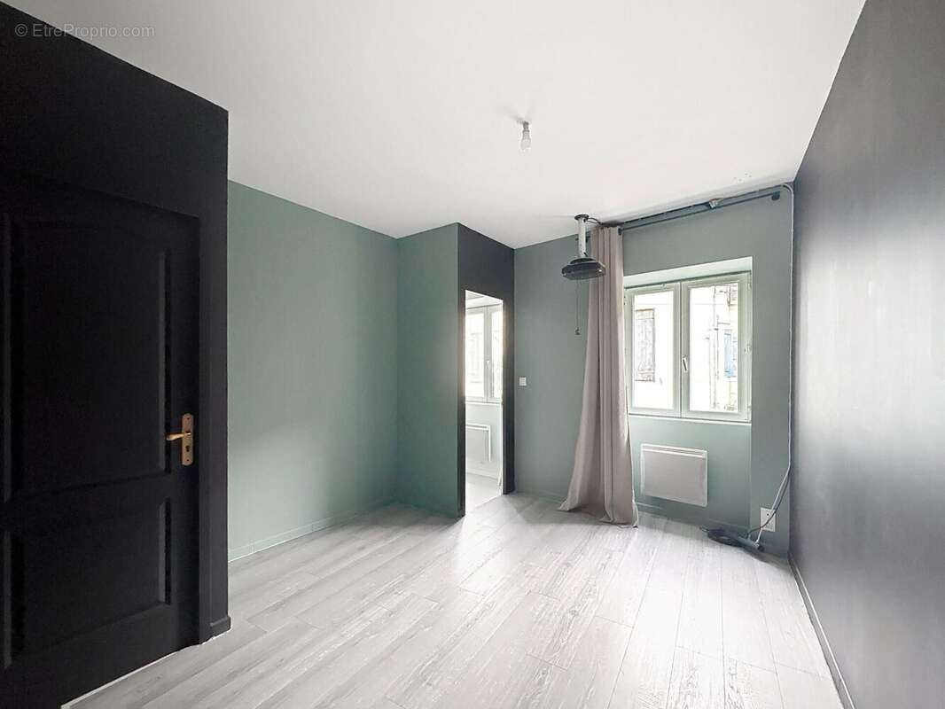 Photo 3 - Maison à LES CABANNES